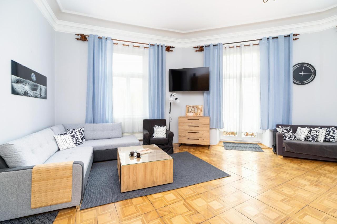 Podwale Apartment Uj Downtown Cracow By Noclegi Renters Krakow Exterior photo
