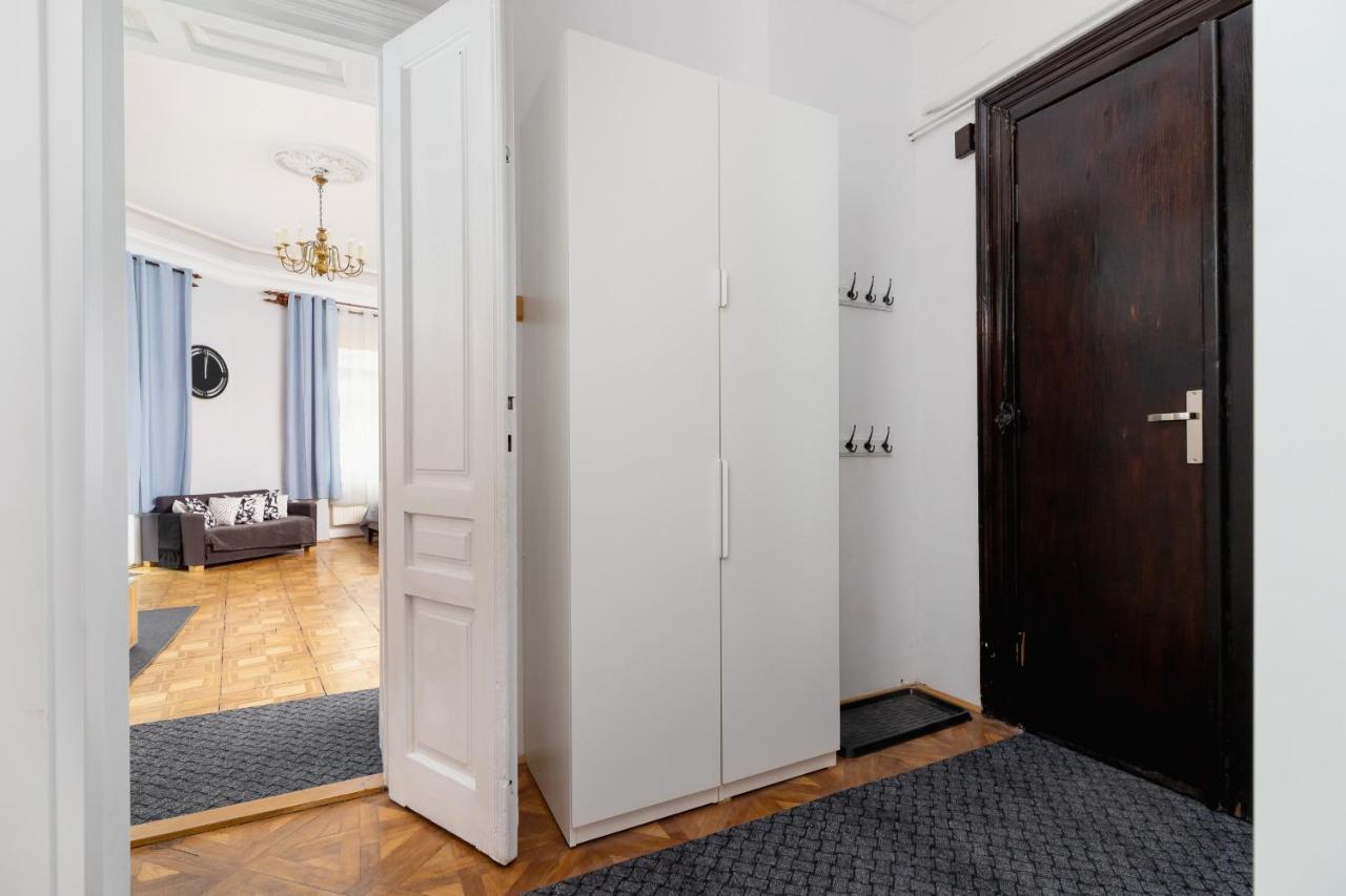 Podwale Apartment Uj Downtown Cracow By Noclegi Renters Krakow Exterior photo