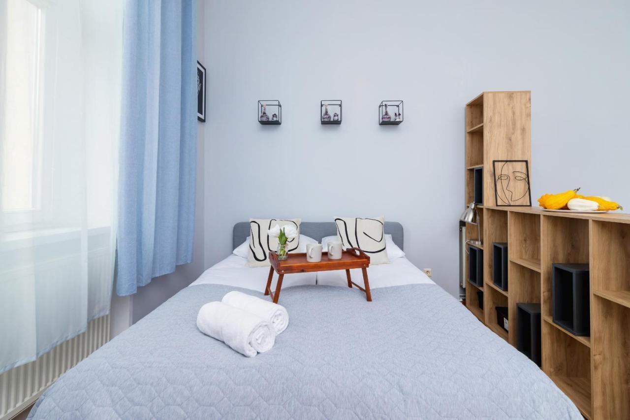 Podwale Apartment Uj Downtown Cracow By Noclegi Renters Krakow Exterior photo