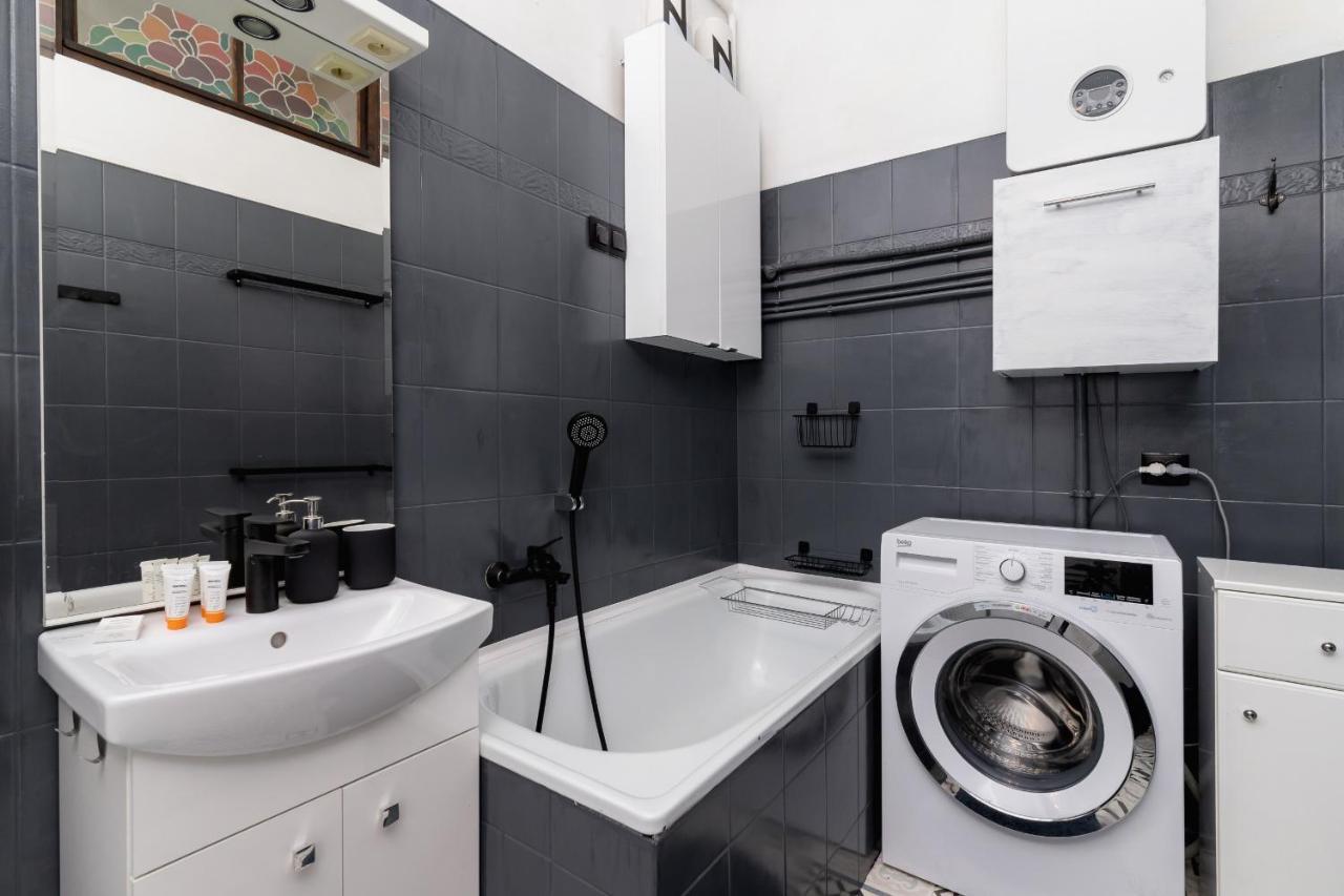 Podwale Apartment Uj Downtown Cracow By Noclegi Renters Krakow Exterior photo